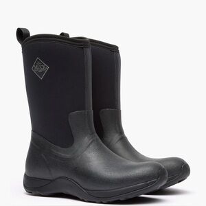 NIB Muck Boot Women's Arctic Weekend Mid Waterproof Snow Boots Black Size 6